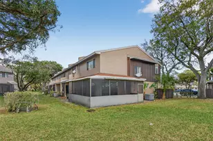 1343 Sussex Dr, North Lauderdale, FL 33068 - Photo 35