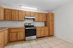 1343 Sussex Dr, North Lauderdale, FL 33068 - Photo 9