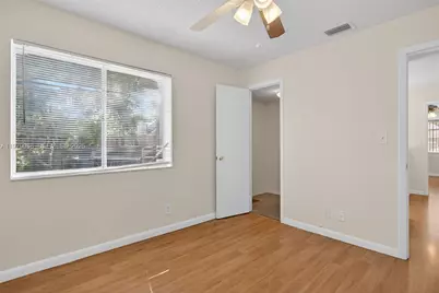 1343 Sussex Dr, North Lauderdale, FL 33068 - Photo 19