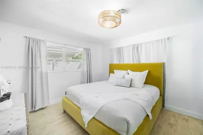 2121 NE 62nd St, Fort Lauderdale, FL 33308 - Photo 13