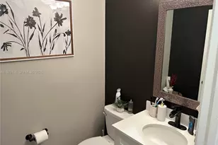 10371 West 33rd Ct, Hialeah, FL 33018 - Photo 7