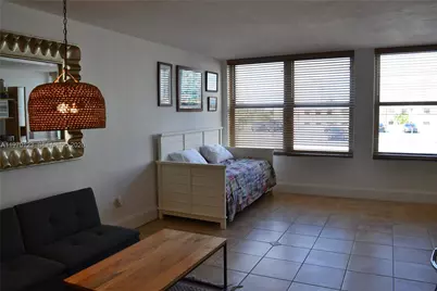 2899 Collins Ave #440, Miami Beach, FL 33140 - Photo 17