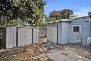 335 NW 109th St, Miami, FL 33168 - Photo 33