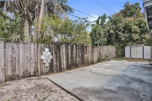 335 NW 109th St, Miami, FL 33168 - Photo 35