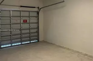 621 SE 13th St Cir, Homestead, FL 33034 - Photo 11