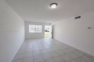 2519 Pierce St, Hollywood, FL 33020 - Photo 3