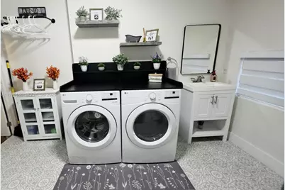 5870 NW 38th St, Virginia Gardens, FL 33166 - Photo 17