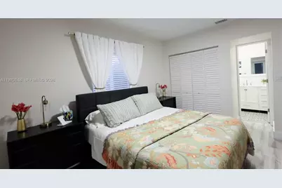 5870 NW 38th St, Virginia Gardens, FL 33166 - Photo 9