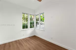 1009 Meridian Ave, Miami Beach, FL 33139 - Photo 17