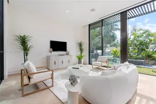 536 W 51st St, Miami Beach, FL 33140 - Photo 3