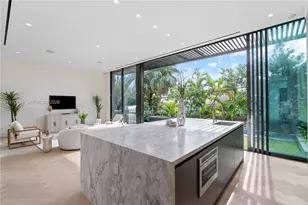 536 W 51st St, Miami Beach, FL 33140 - Photo 9