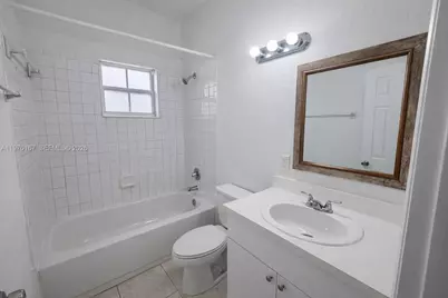 1010 NW 2nd Ave #1010, Hallandale Beach, FL 33009 - Photo 7