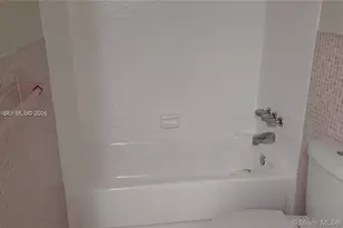 1540 NE 191st St, Miami, FL 33179 - Photo 15