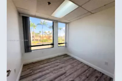 2100 W 76th St #201-203, Hialeah, FL 33016 - Photo 15