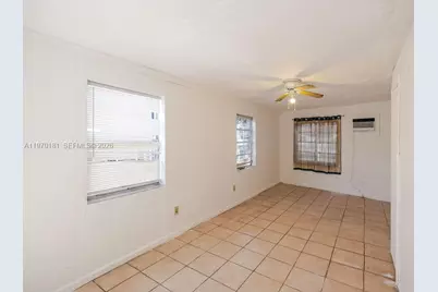 670 SE 1st St, Hialeah, FL 33010 - Photo 19