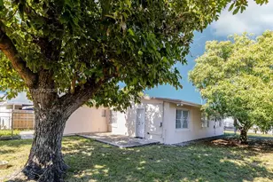 670 SE 1st St, Hialeah, FL 33010 - Photo 15