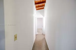 670 SE 1st St, Hialeah, FL 33010 - Photo 5