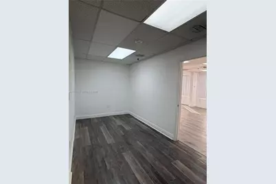 2100 W 76th St #206, Hialeah, FL 33016 - Photo 9
