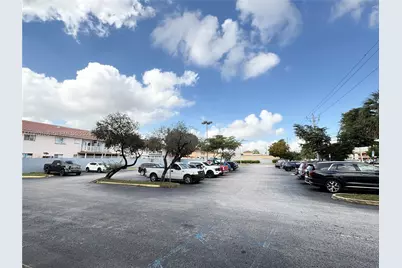 2100 W 76th St #206, Hialeah, FL 33016 - Photo 11