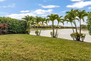 10120 N Lake Vista Ct, Parkland, FL 33076 - Photo 3