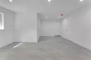 521 NW 33rd Ave, Miami, FL 33125 - Photo 29