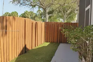 5911 Kelsey Ln, Tamarac, FL 33321 - Photo 29