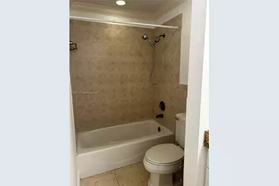 801 NE 199th St #204-10, Miami, FL 33179 - Photo 5