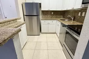 801 NE 199th St, Miami, FL 33179 - Photo 11