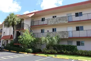 1080 Del Lago Cir, Sunrise, FL 33313 - Photo 17