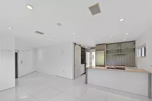 1000 N Shore Dr, Miami Beach, FL 33141 - Photo 47