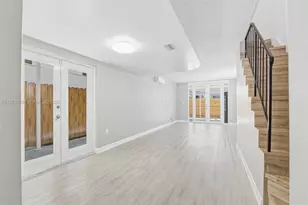 1096 W 42nd Pl, Hialeah, FL 33012 - Photo 5