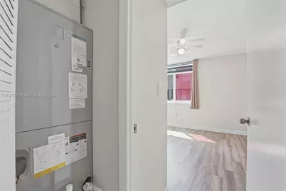 1096 W 42nd Pl #33, Hialeah, FL 33012 - Photo 19