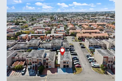 1096 W 42nd Pl #33, Hialeah, FL 33012 - Photo 33