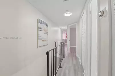 1096 W 42nd Pl #33, Hialeah, FL 33012 - Photo 15