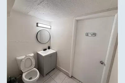 8000 NW 31st St #1, Doral, FL 33122 - Photo 15