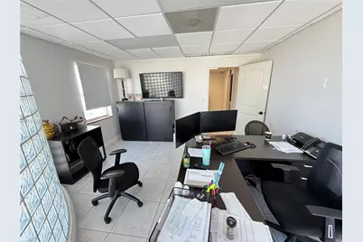 8000 NW 31st St #1, Doral, FL 33122 - Photo 3