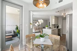 110 Washington Ave, Miami Beach, FL 33139 - Photo 9