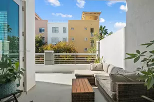 110 Washington Ave, Miami Beach, FL 33139 - Photo 17