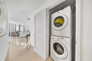 88 SW 7th St, Miami, FL 33130 - Photo 27