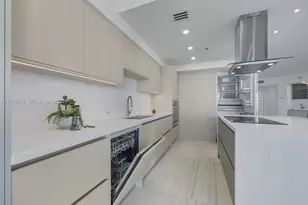 3000 Island Blvd, Aventura, FL 33160 - Photo 15