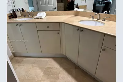 1755 E Hallandale Beach Blvd #MEZ7E, Hallandale Beach, FL 33009 - Photo 25