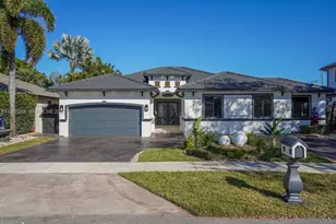 16401 NW 77th Pl, Miami Lakes, FL 33016 - Photo 13