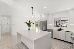 6030 SW 109th Ct, Miami, FL 33173 - Photo 9