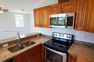 7738 NW 5th St, Plantation, FL 33324 - Photo 3