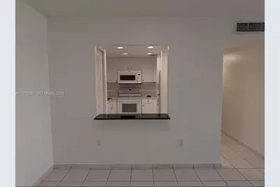 8050 NW 8th St #1307, Miami, FL 33126 - Photo 5