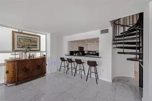 600 NE 36th St, Miami, FL 33137 - Photo 9