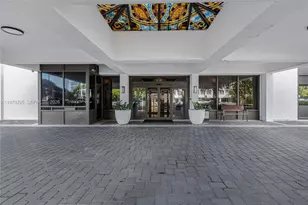 600 NE 36th St, Miami, FL 33137 - Photo 25