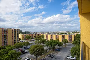 4717 NW 7th St, Miami, FL 33126 - Photo 19