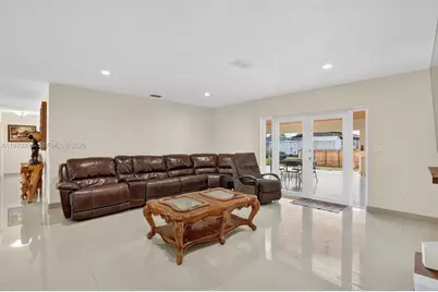19390 SW 312th St, Homestead, FL 33030 - Photo 9