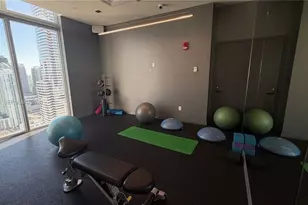 151 SE 1st St, Miami, FL 33131 - Photo 25